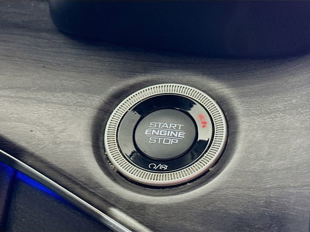 Used 2021 Jeep Grand Cherokee L Overland w/ Luxury Tech Group IV image 19