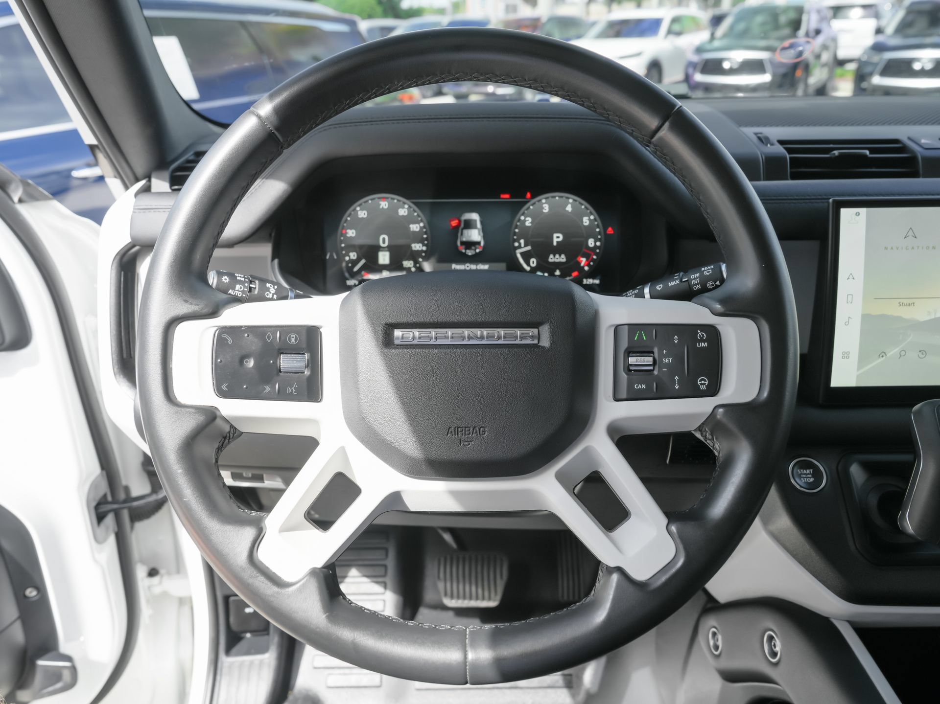 Used 2025 Land Rover Defender 110 S AWD/4WD image 9