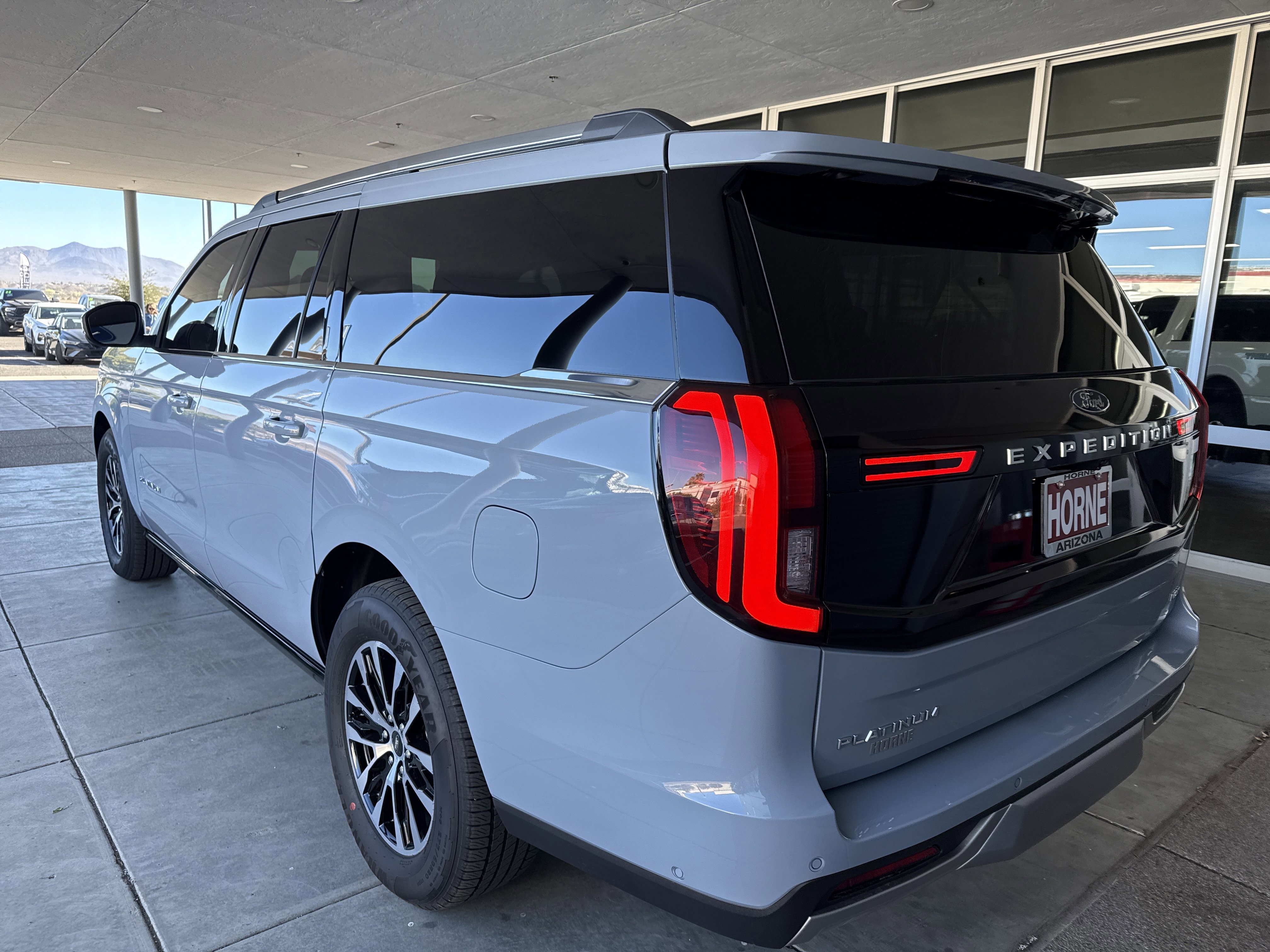 Certified 2025 Ford Expedition Max Platinum image 6