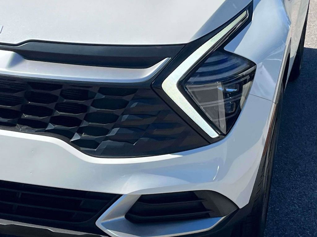 Used 2025 Kia Sportage LX image 33