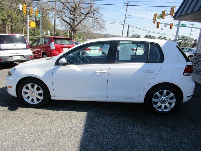 Used 2010 Volkswagen Golf 4-Door image 5
