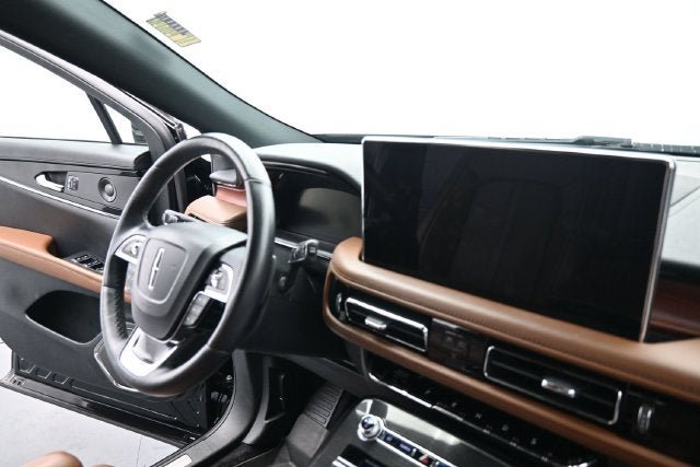 Used 2023 Lincoln Nautilus Reserve w/ Equipment Group 201A AWD/4WD image 17