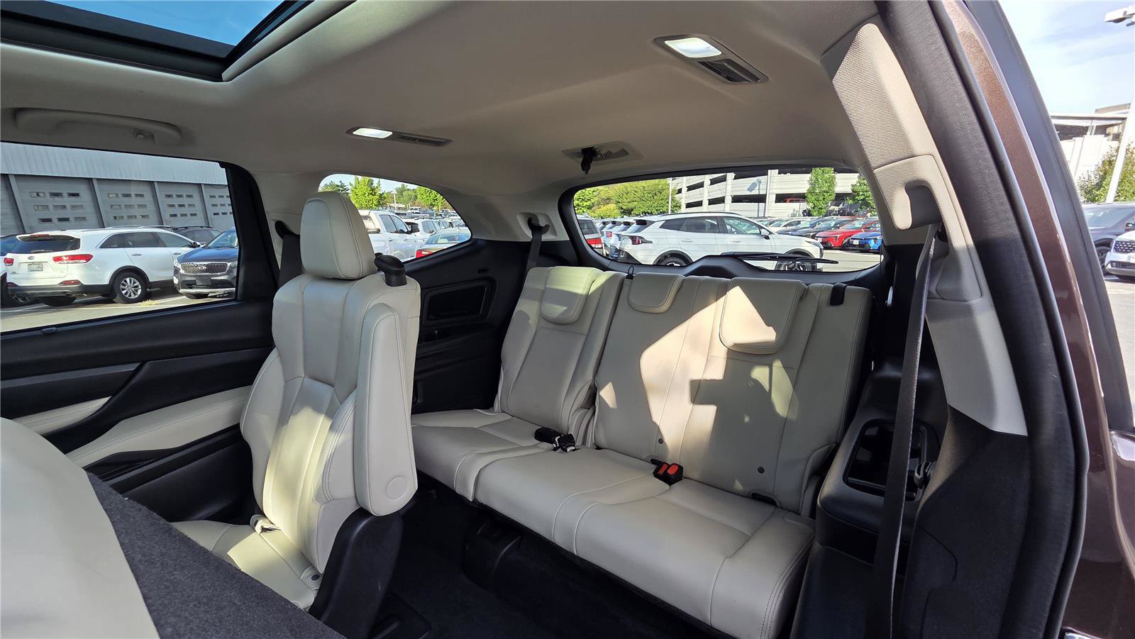 Used 2021 Subaru Ascent Limited w/ Technology Package AWD/4WD image 30