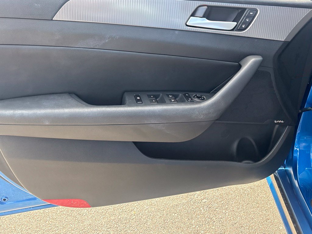 Used 2018 Hyundai Sonata Limited FWD image 11