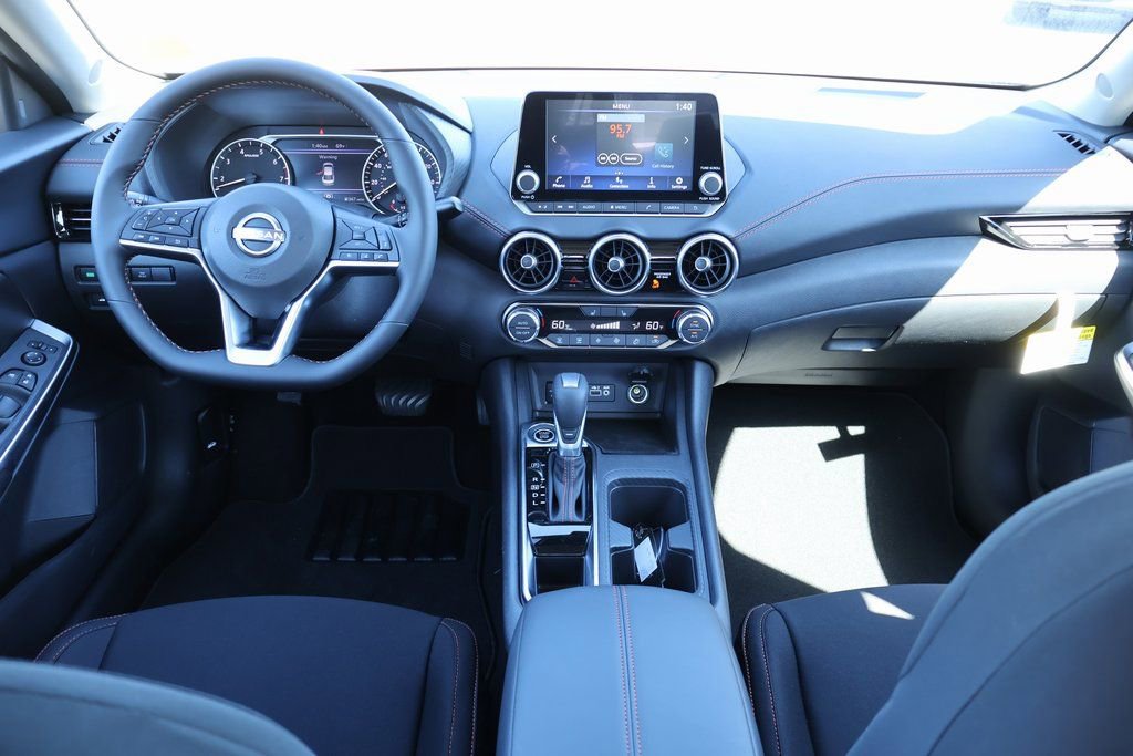 New 2025 Nissan Sentra SR image 6