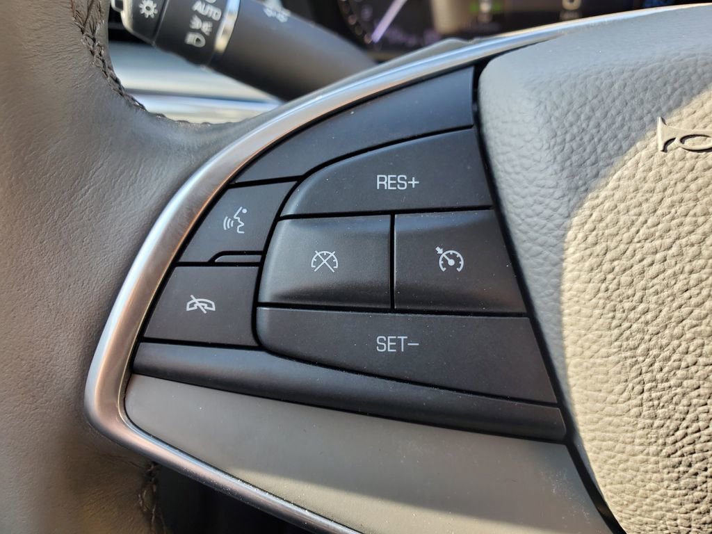 Used 2017 Cadillac XT5 Luxury w/ Driver Awareness Package FWD image 21