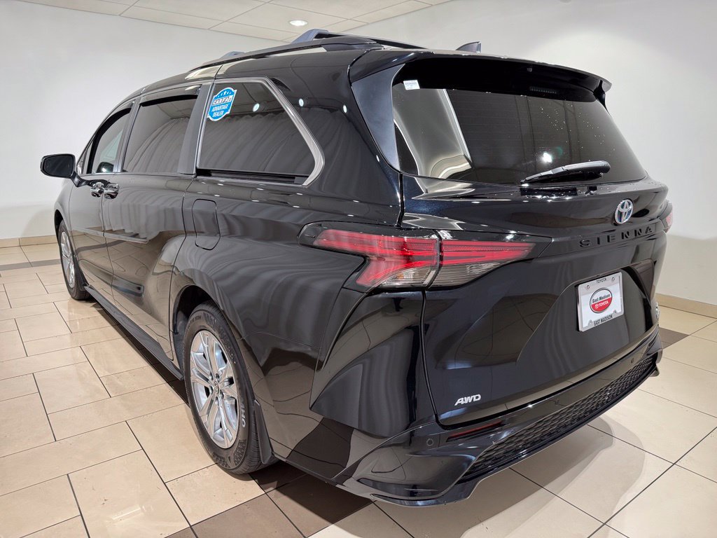 Certified 2023 Toyota Sienna XSE w/ XSE Plus Package AWD/4WD image 3