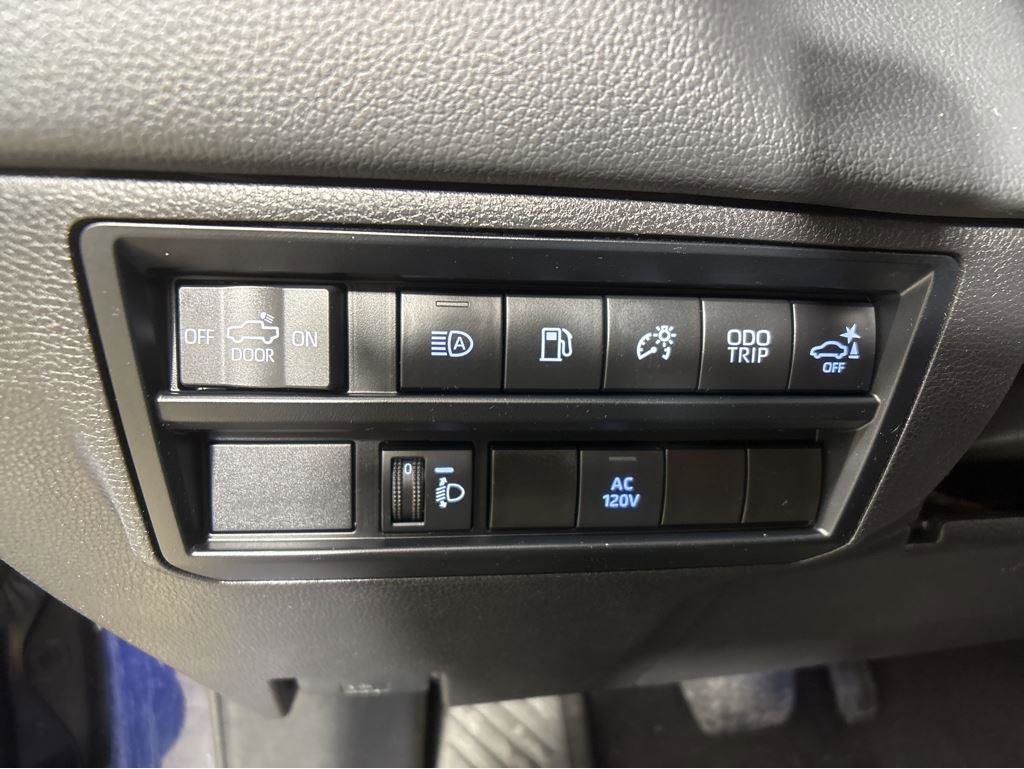 Used 2024 Toyota Tundra Limited image 30