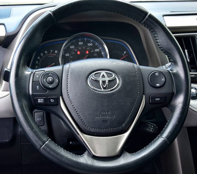 Used 2015 Toyota RAV4 Limited AWD/4WD image 18