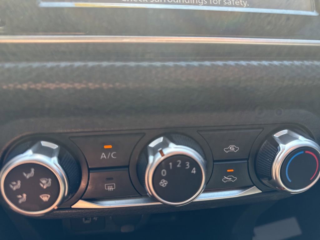 Used 2021 Nissan Kicks S image 18