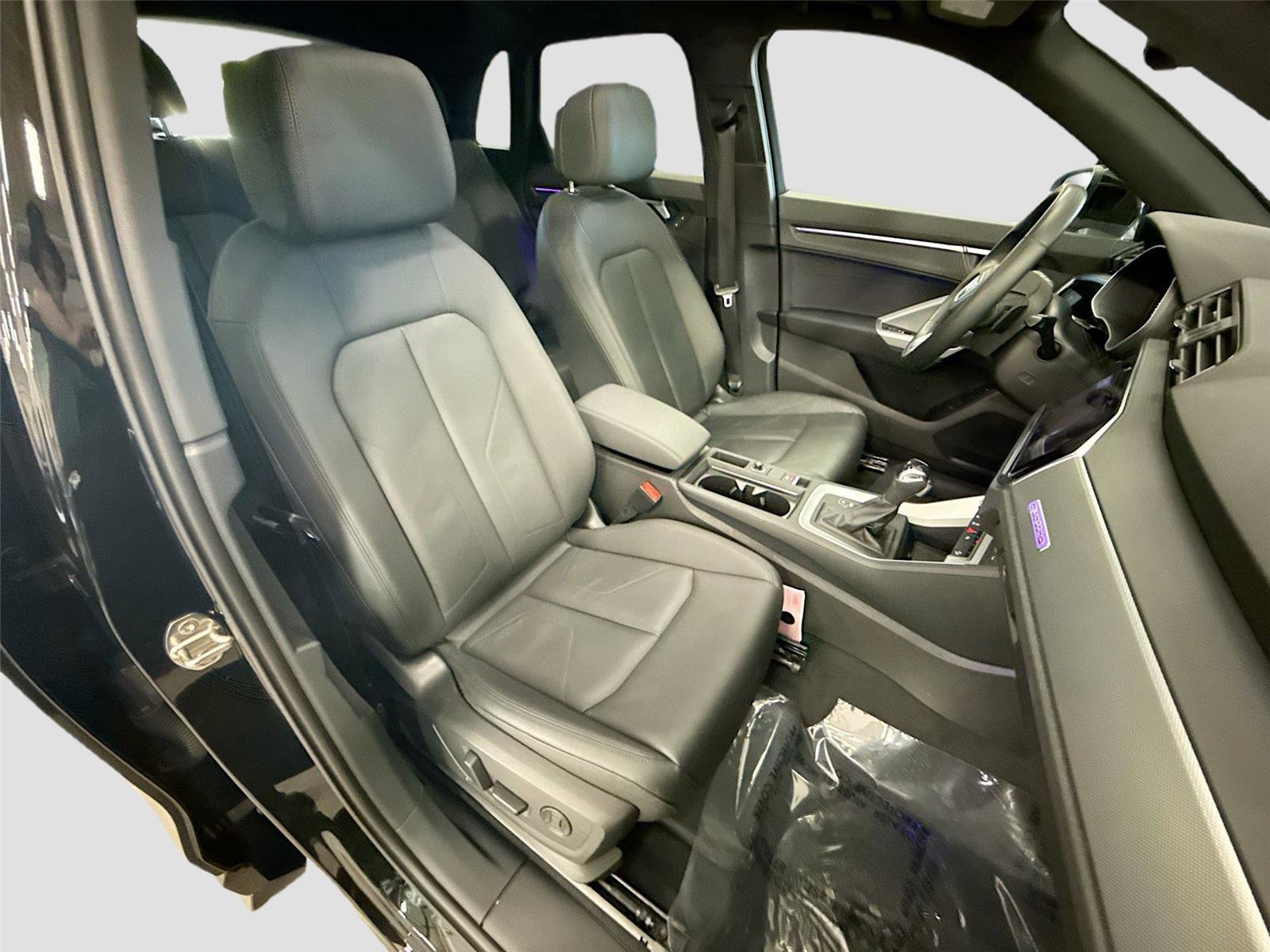 Certified 2022 Audi Q3 2.0T Premium Plus w/ Premium Plus Package AWD/4WD image 28