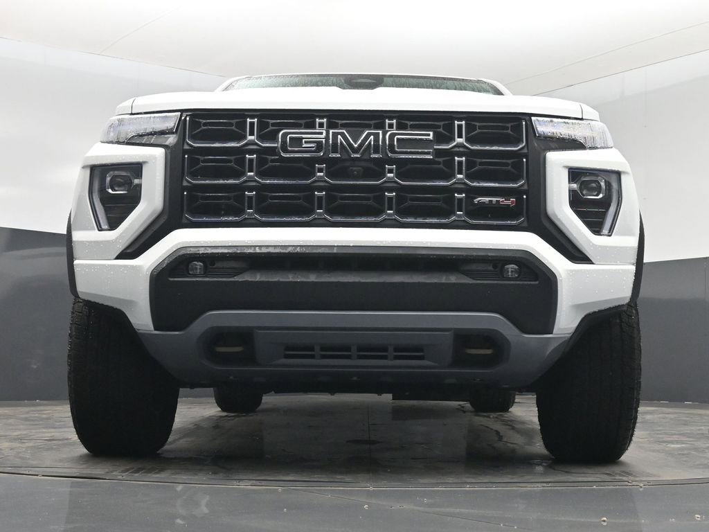 Used 2025 GMC Canyon AT4 w/ Technology Plus Package AWD/4WD image 31