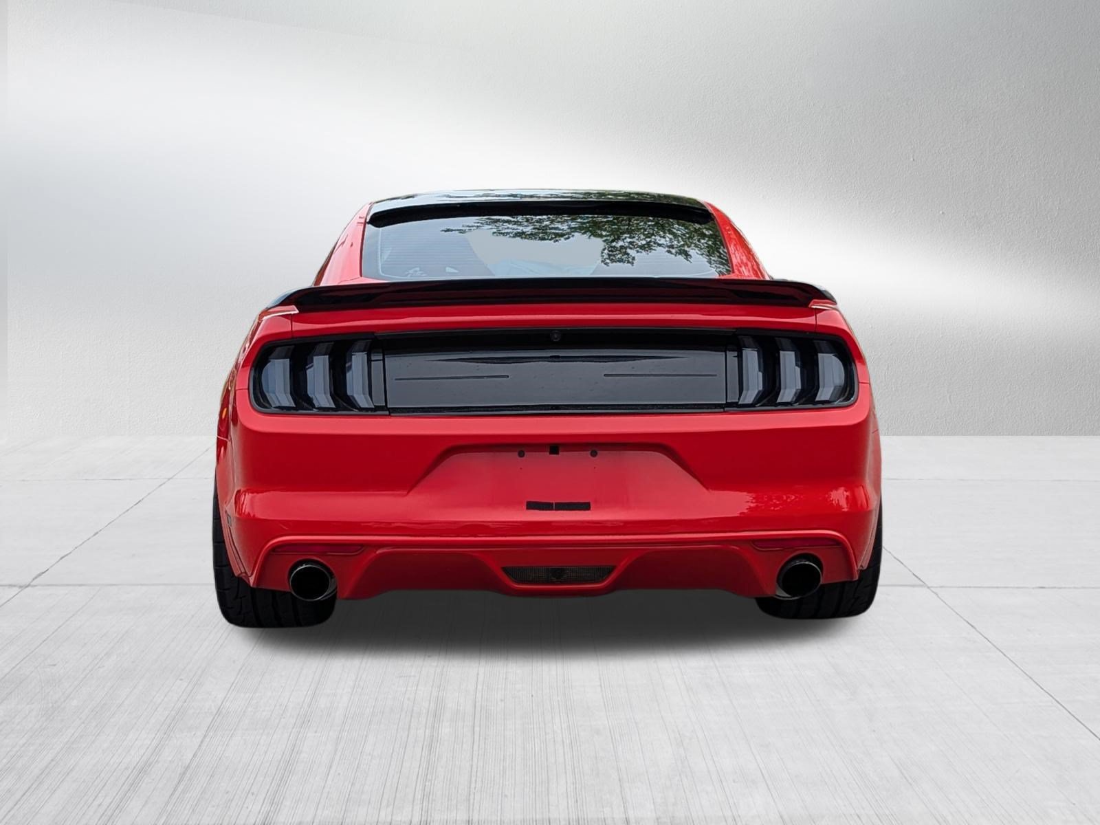 Used 2015 Ford Mustang GT RWD image 6