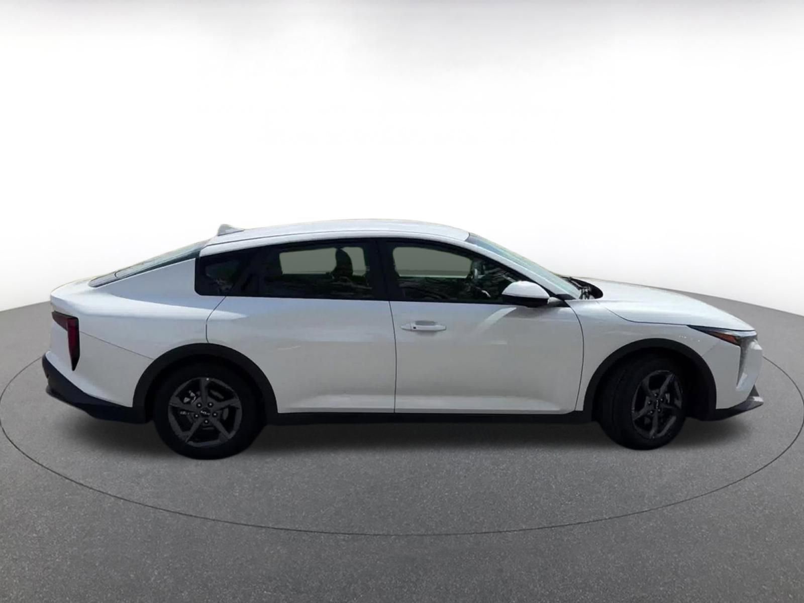 Used 2025 Kia K4 FWD image 14