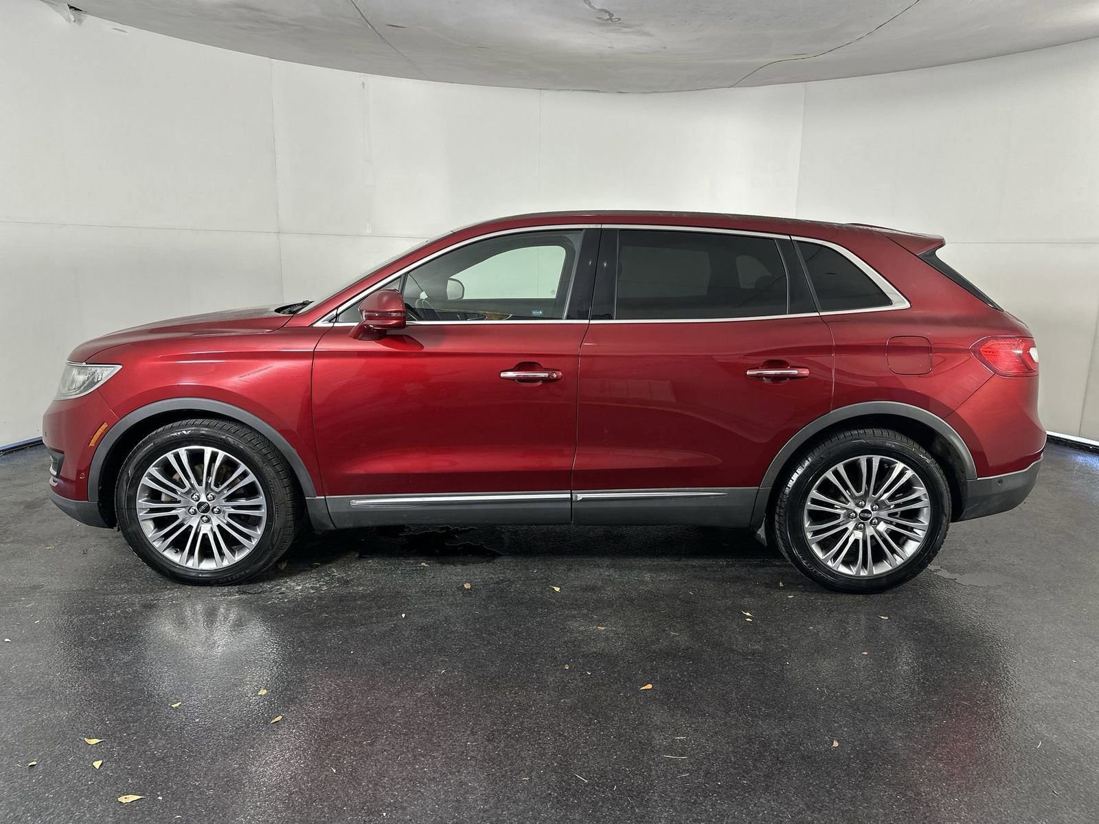 Used 2016 Lincoln MKX Reserve w/ Technology Package image 8