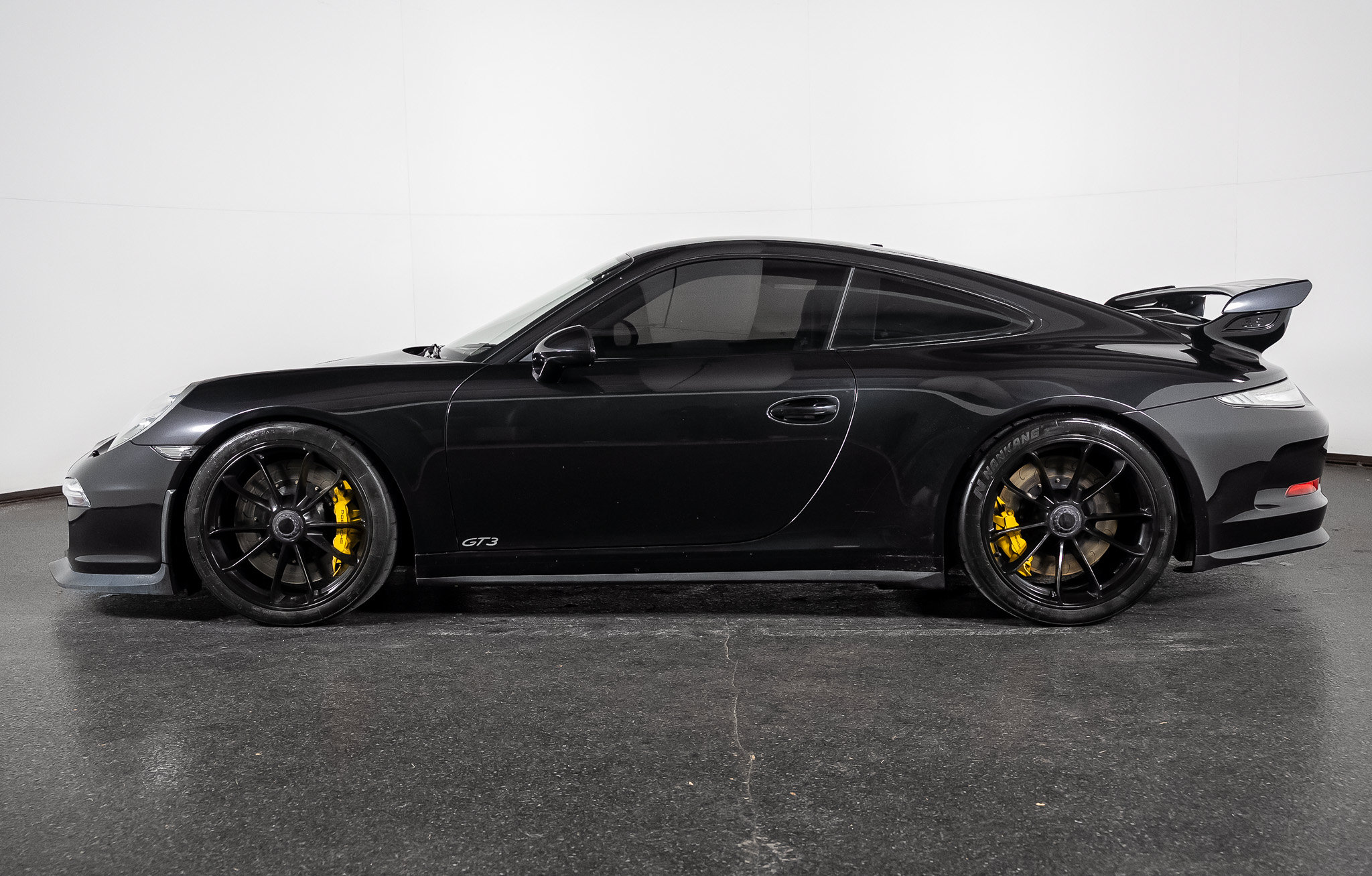 Used 2014 Porsche 911 GT3 w/ Sound Package Plus RWD image 8