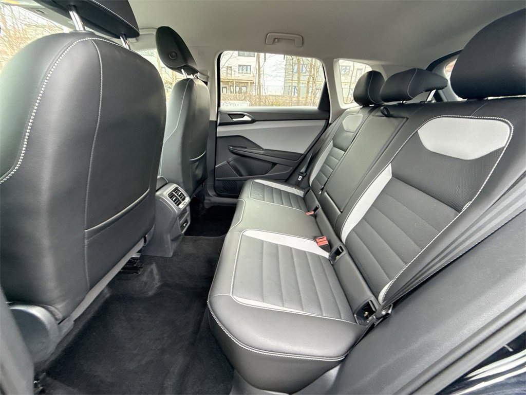 Used 2022 Volkswagen Taos SEL image 24