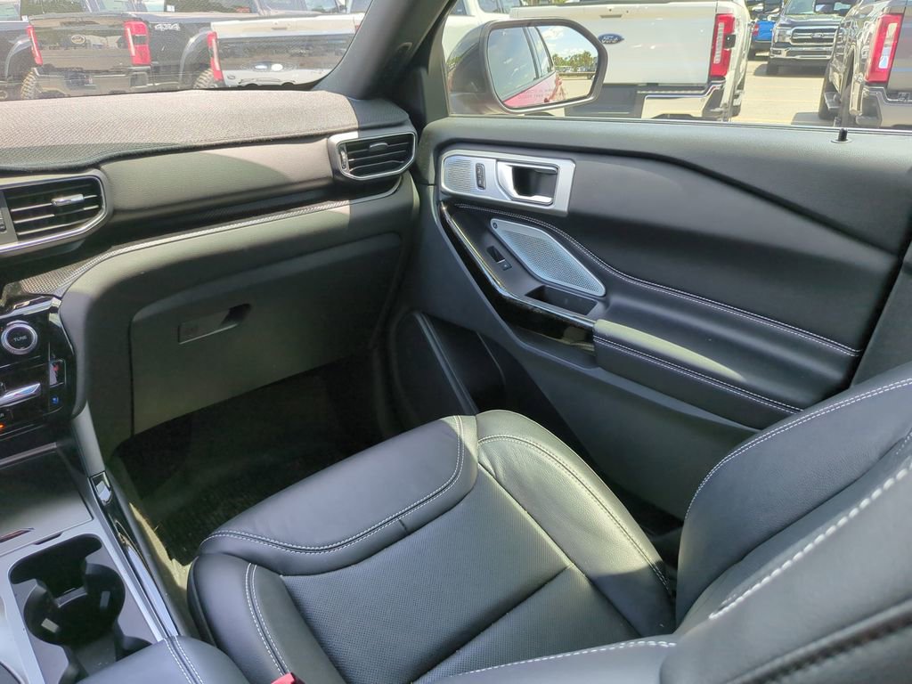 Used 2023 Ford Explorer ST w/ Equipment Group 401A image 17