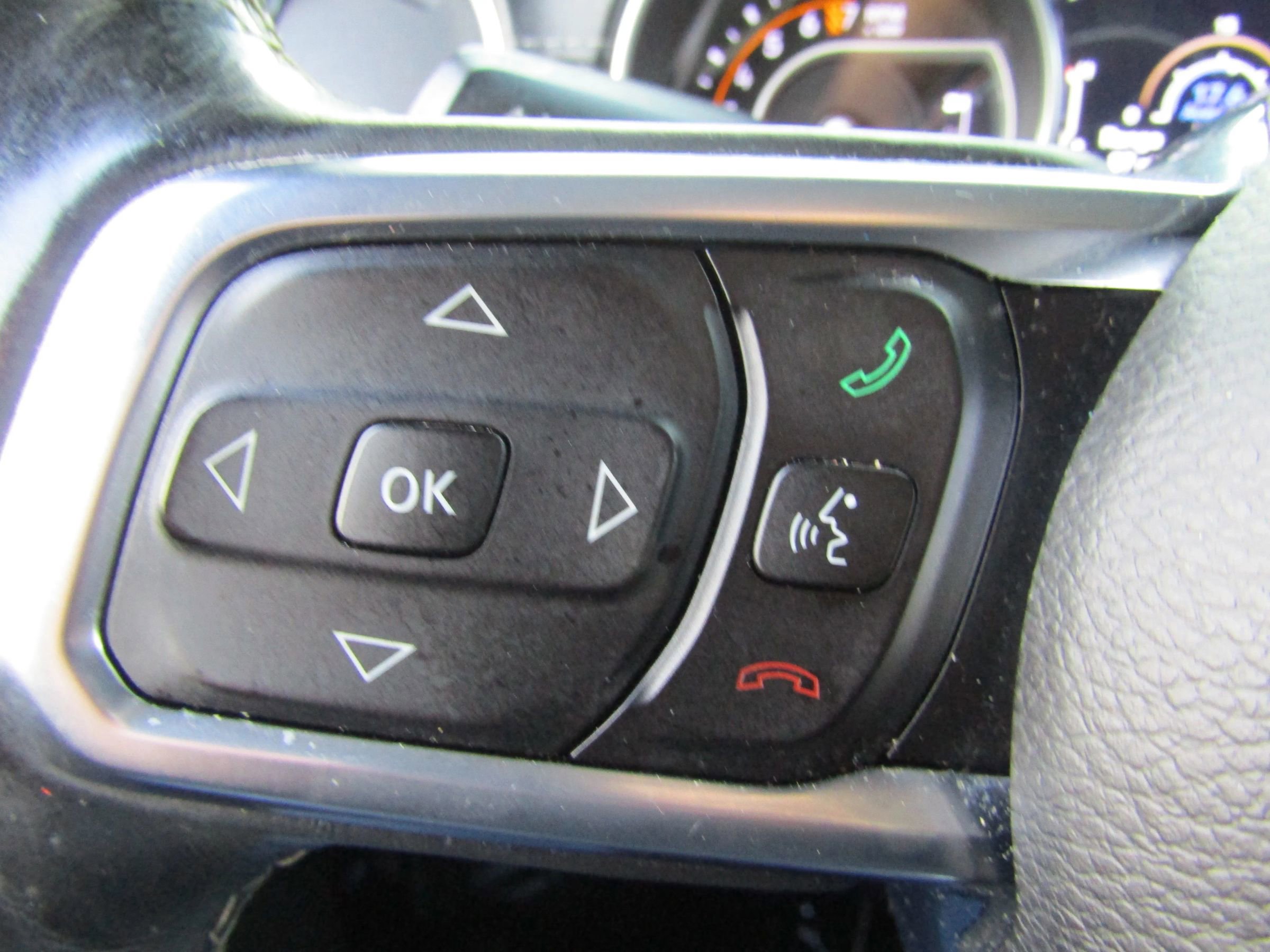 Used 2018 Jeep Wrangler Unlimited Sahara image 30