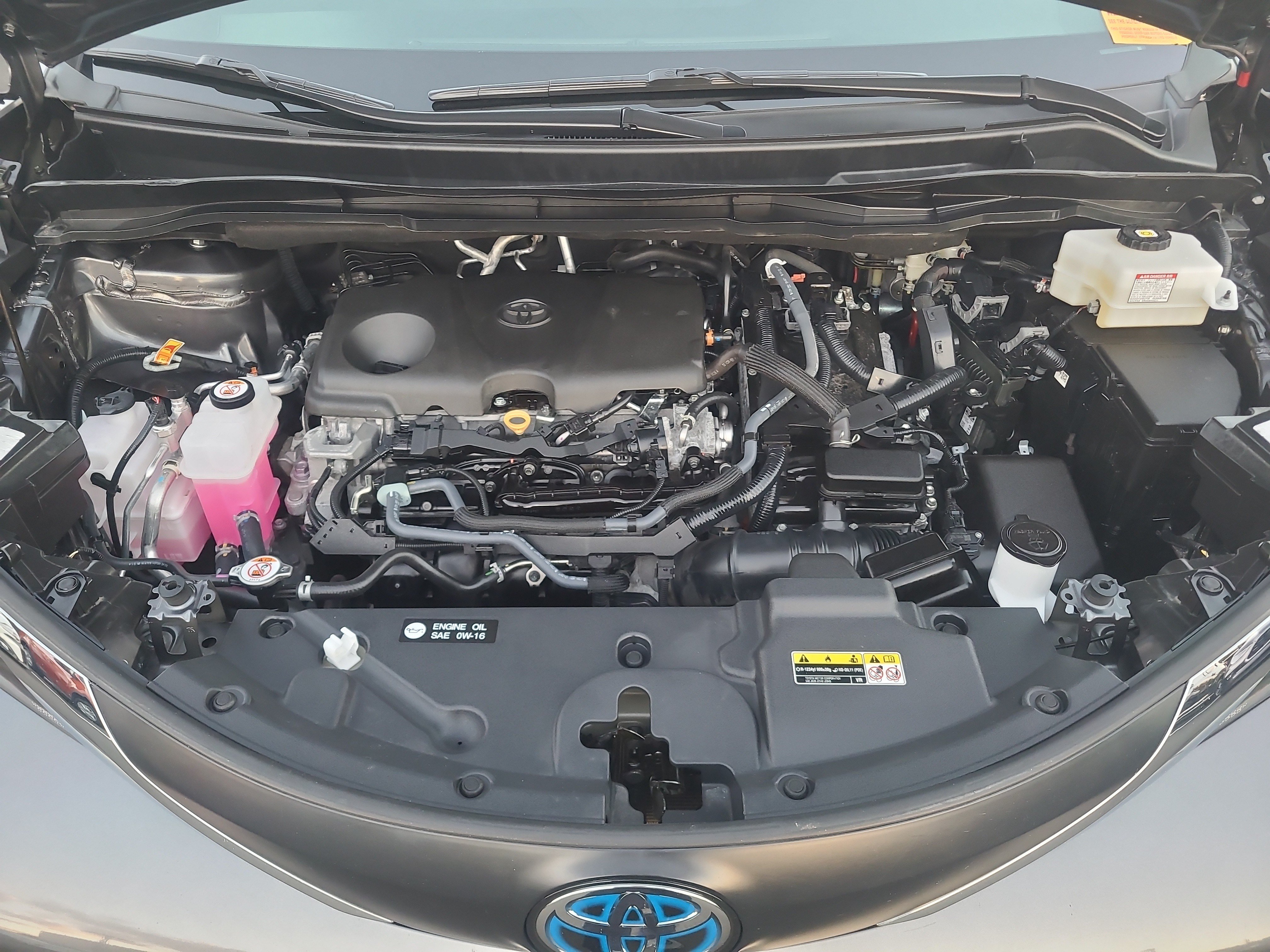 Certified 2025 Toyota Sienna LE FWD image 32