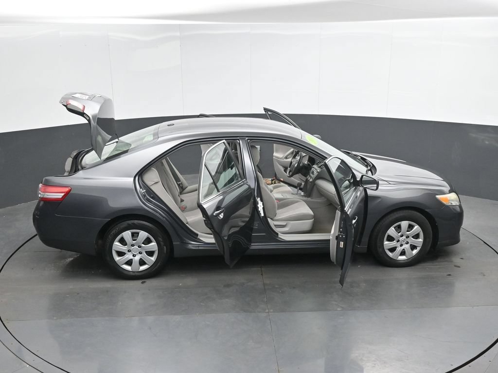 Used 2010 Toyota Camry LE FWD image 44