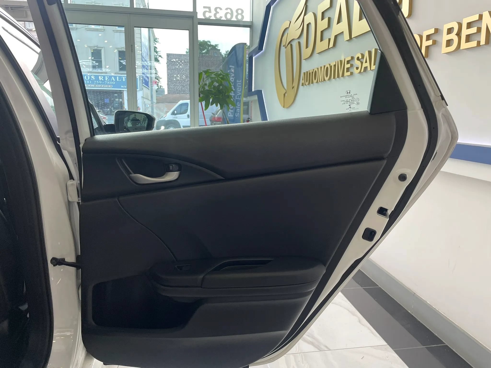 Used 2019 Honda Civic Sport image 22