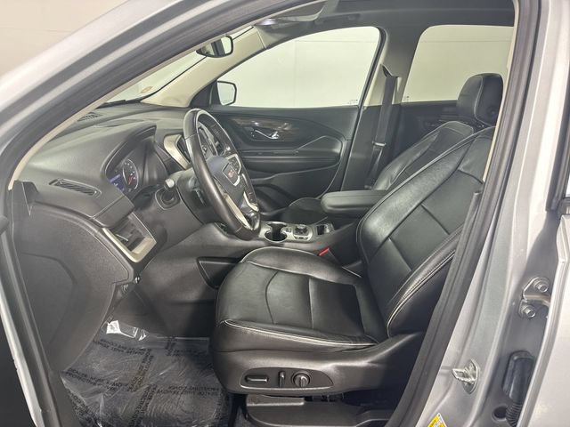 Used 2020 GMC Terrain Denali w/ Denali Premium Package AWD/4WD image 5