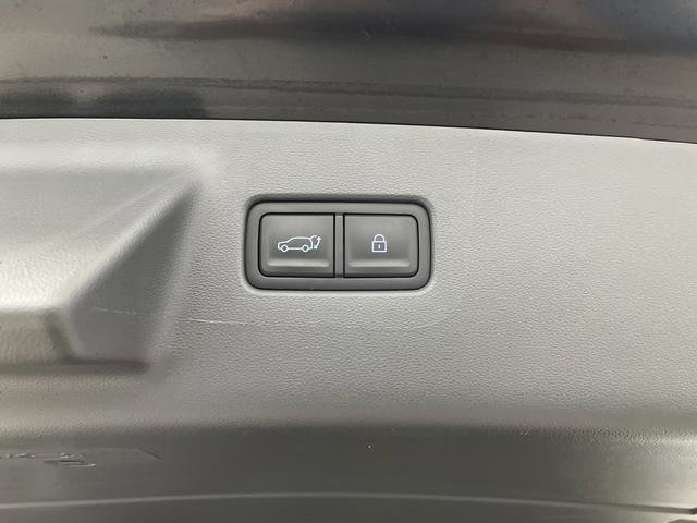 Used 2024 Hyundai Santa Fe Limited AWD/4WD image 16