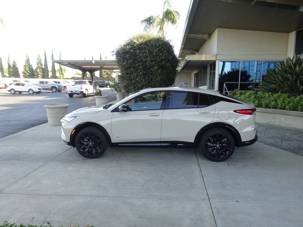 New 2026 Buick Envista Sport Touring w/ Studio Series FWD image 4