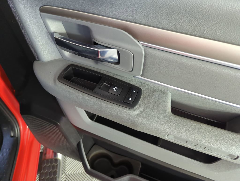 Used 2014 RAM 1500 Big Horn image 32