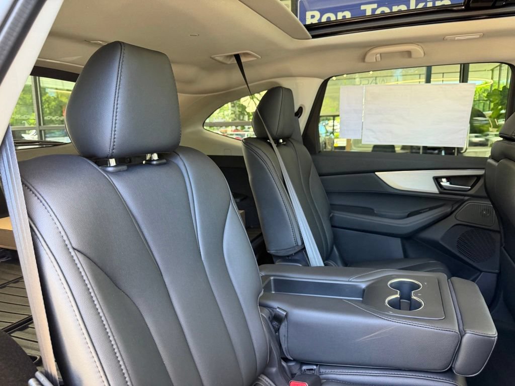 New 2026 Acura MDX SH-AWD image 30