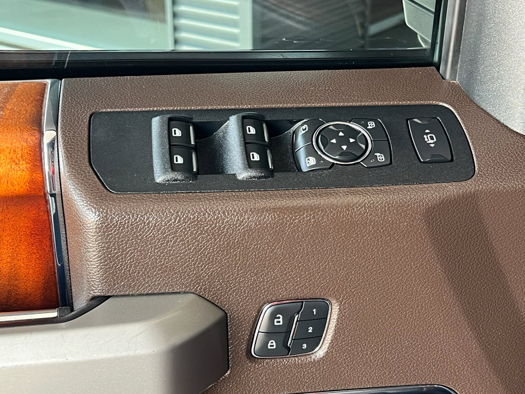 Used 2019 Ford F250 King Ranch w/ King Ranch Ultimate Package AWD/4WD image 18