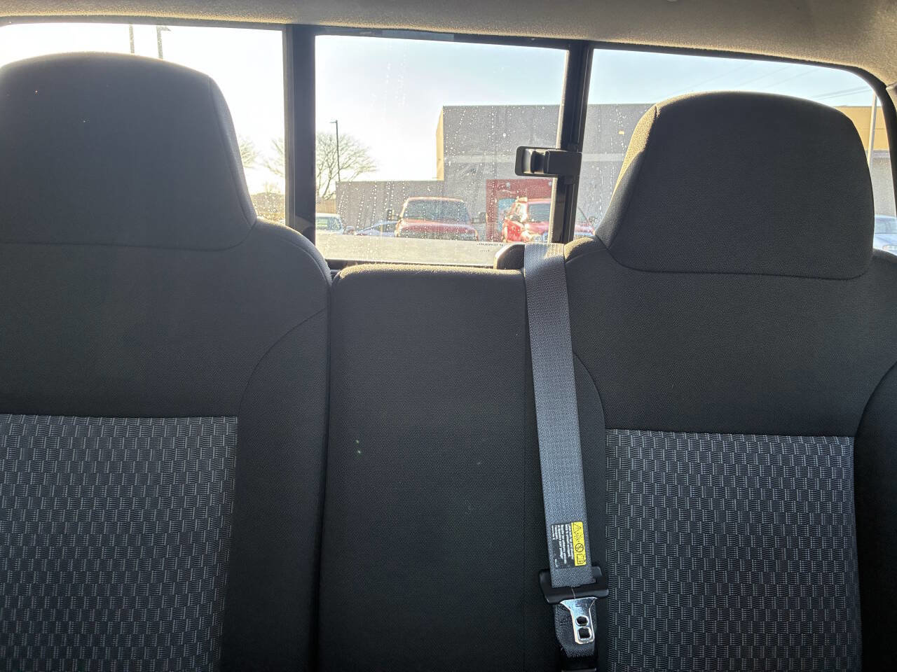 Used 2011 GMC Canyon SLE image 11