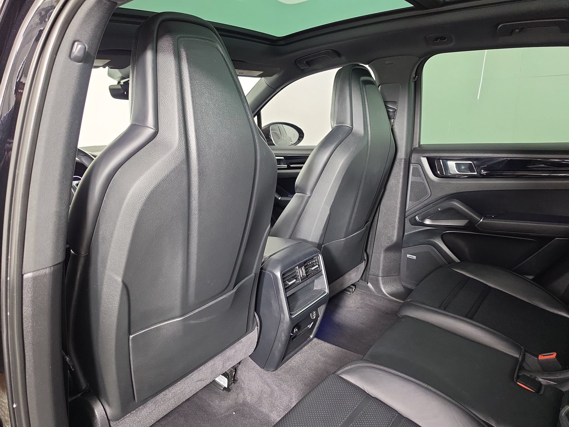 Used 2019 Porsche Cayenne E-Hybrid AWD/4WD image 43