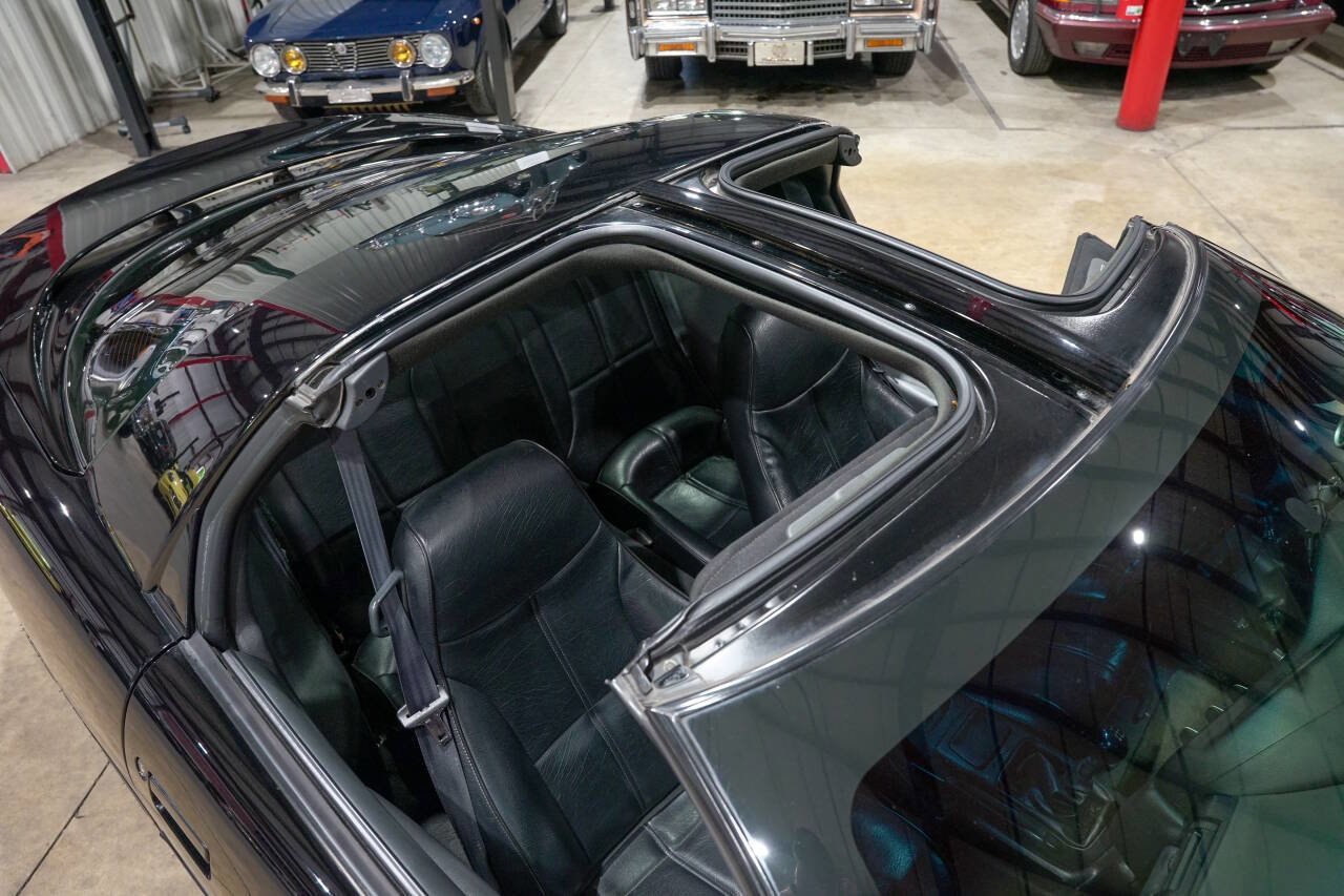 Used 1994 Chevrolet Camaro Z28 RWD image 20