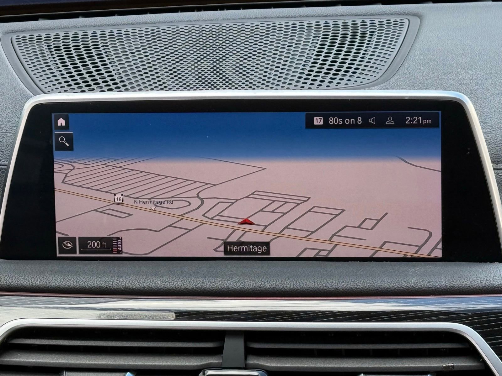 Used 2022 BMW 740i xDrive w/ M Sport Package image 4