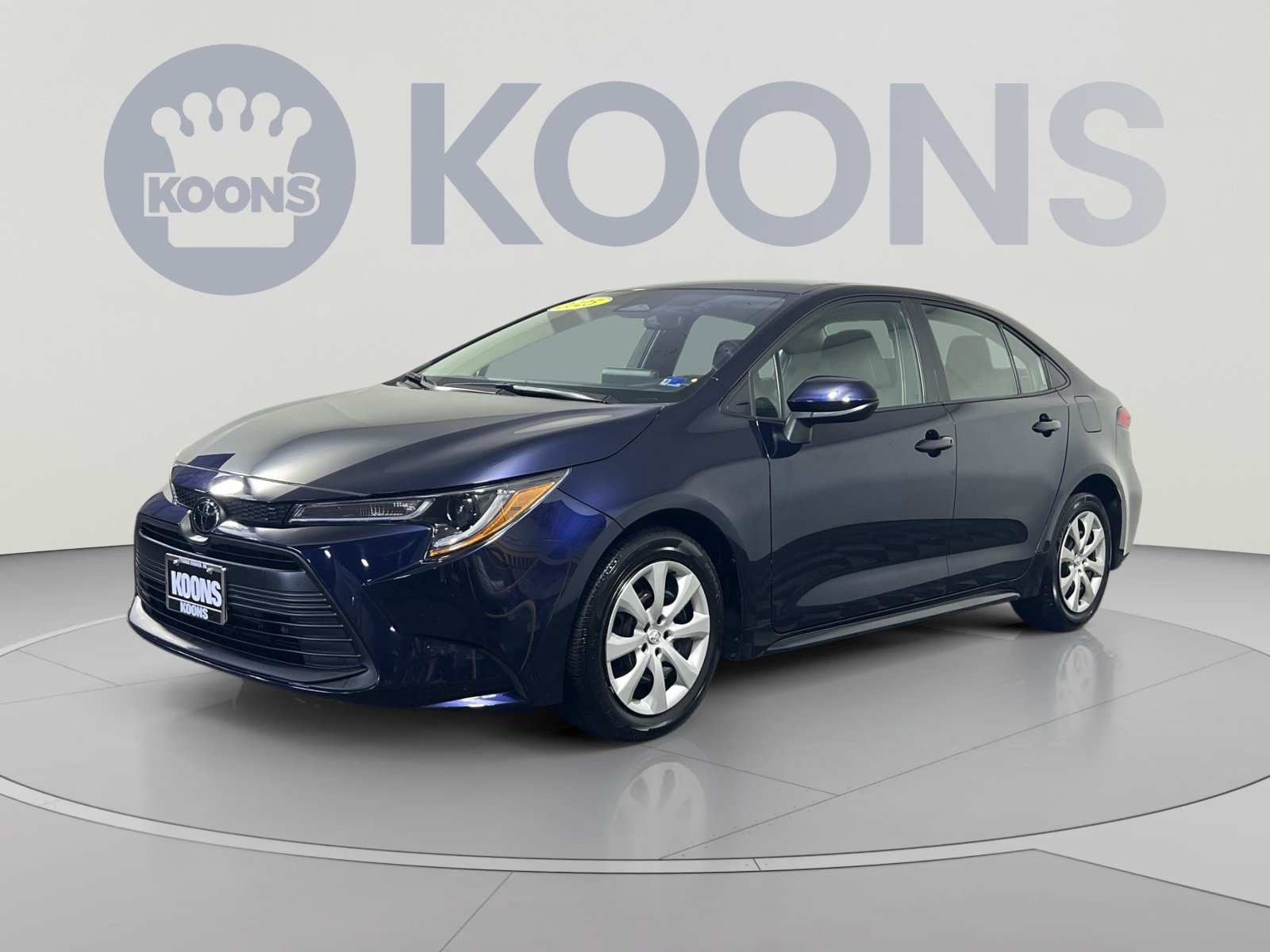 Used 2025 Toyota Corolla LE FWD image 1
