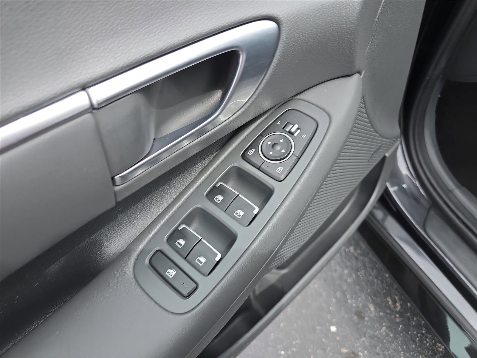 Used 2021 Hyundai Sonata SEL Plus w/ Tech Package image 19