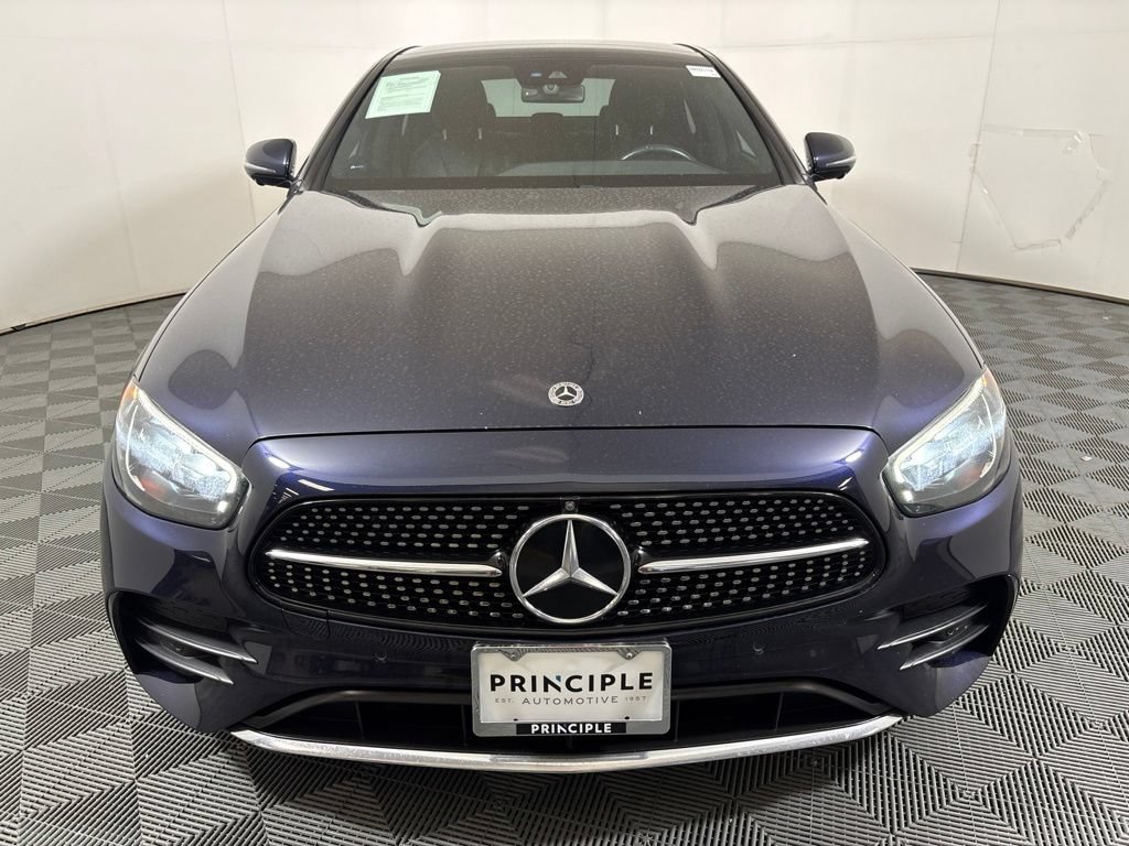 Used 2022 Mercedes-Benz E 350 4MATIC Sedan image 3
