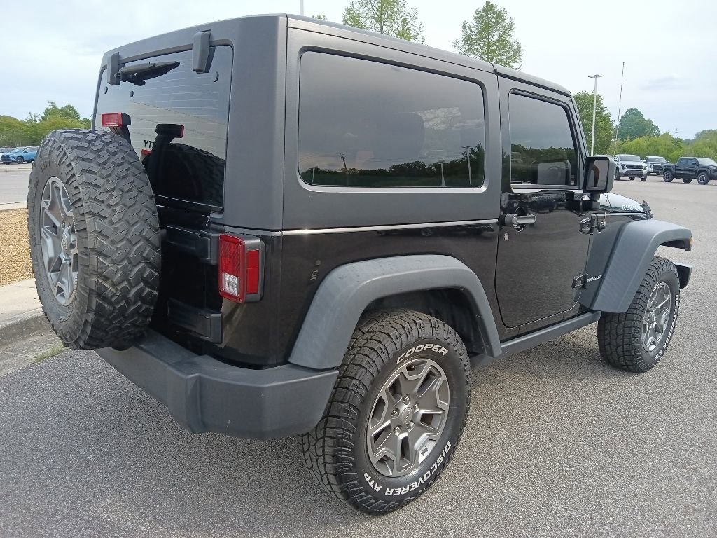 Used 2017 Jeep Wrangler Rubicon w/ Power Convenience Group AWD/4WD image 3