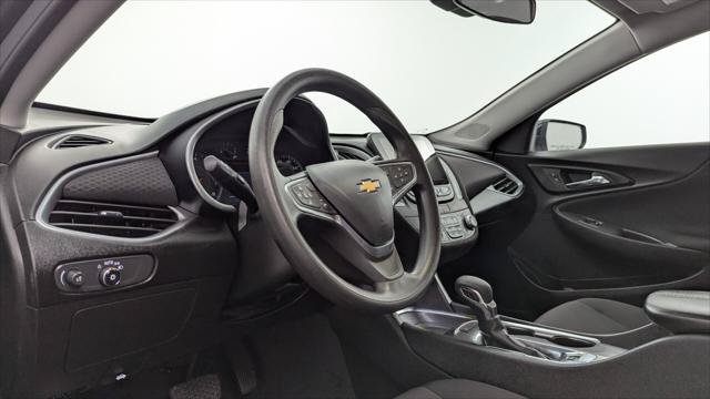 Used 2025 Chevrolet Malibu LT FWD image 24