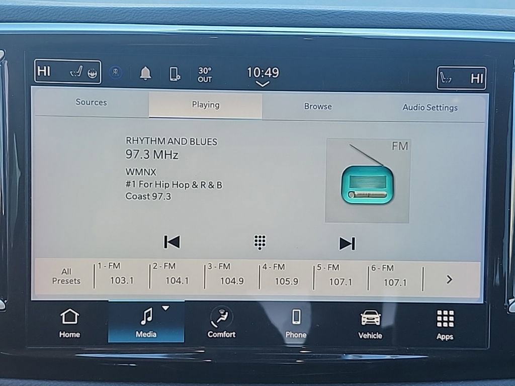 Used 2024 Chrysler Pacifica Touring-L image 5