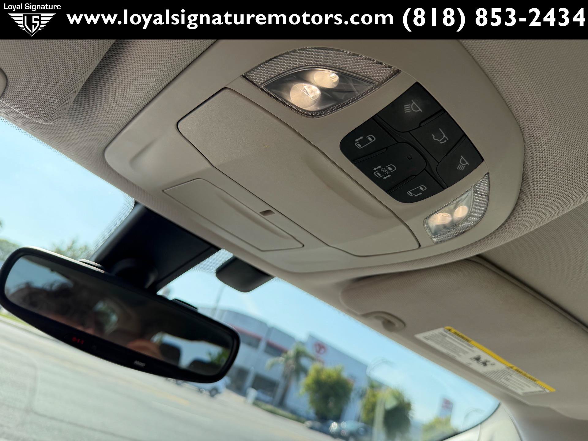 Used 2017 Chrysler Pacifica Touring-L w/ Tire & Wheel Group FWD image 34
