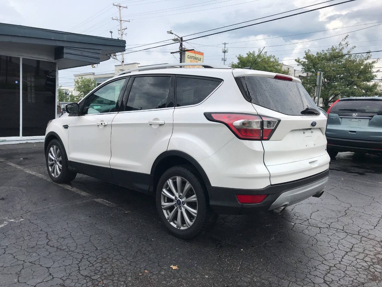 Used 2017 Ford Escape Titanium FWD image 5