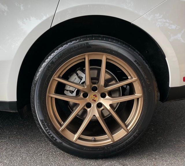 Used 2022 Porsche Macan Base image 6