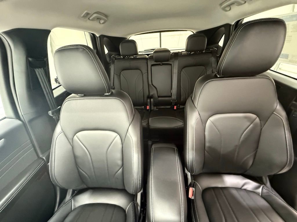 New 2025 Ford Escape SE w/ PHEV Premium Package image 27