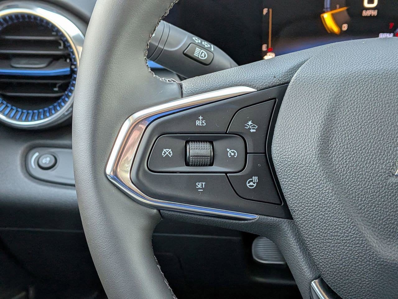 New 2026 Chevrolet Trax LT w/ Driver Confidence Package FWD image 11