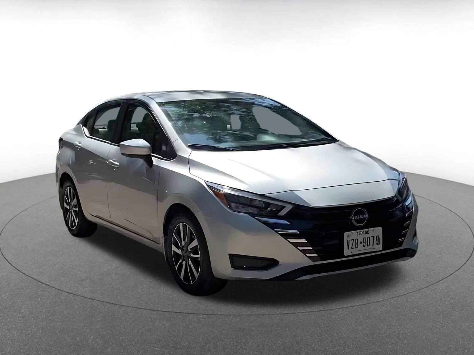 Used 2025 Nissan Versa SV w/ Trunk Package FWD image 3