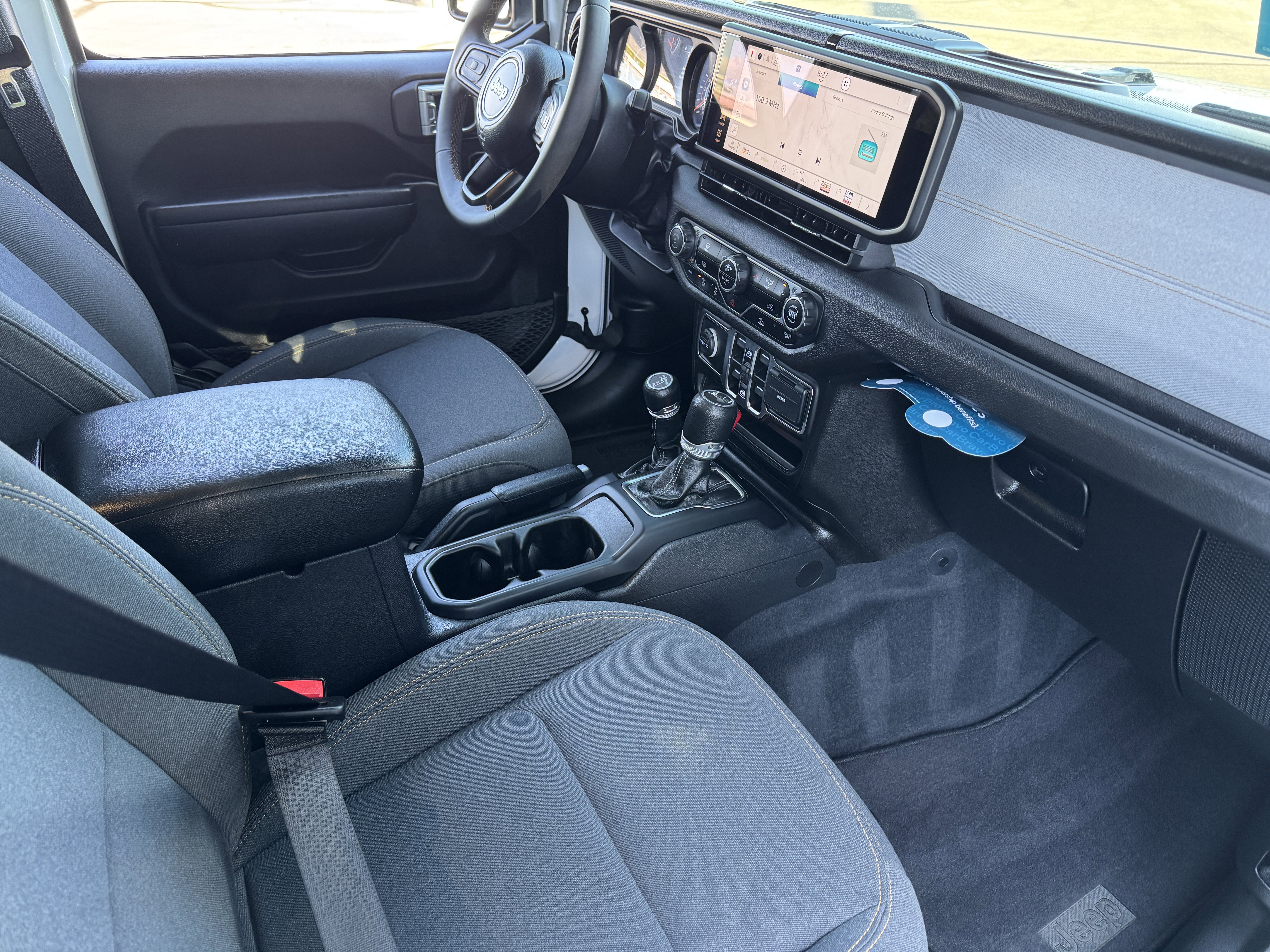 Used 2024 Jeep Wrangler Unlimited Sport AWD/4WD image 20