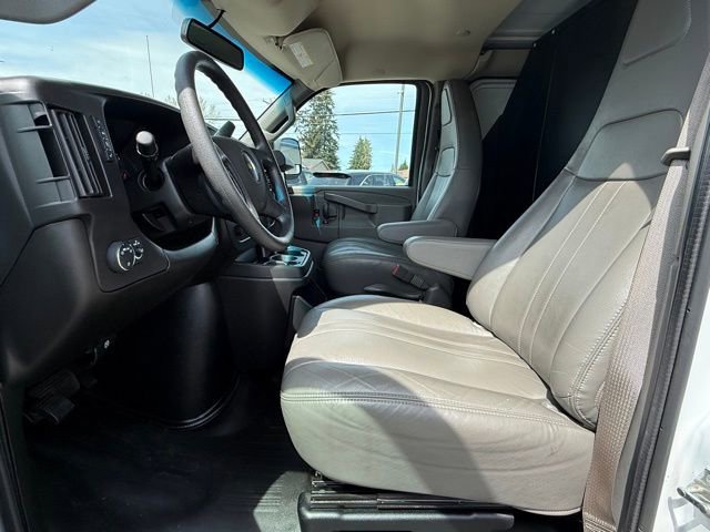 Used 2021 Chevrolet Express 2500 w/ Driver Convenience Package image 12